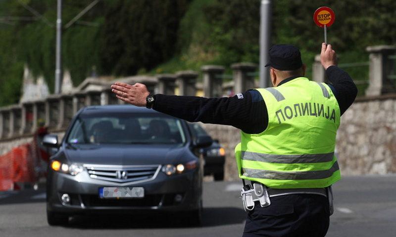 Sok olyan sofőr van, aki felelőtlenül és veszélyesen közlekedik.