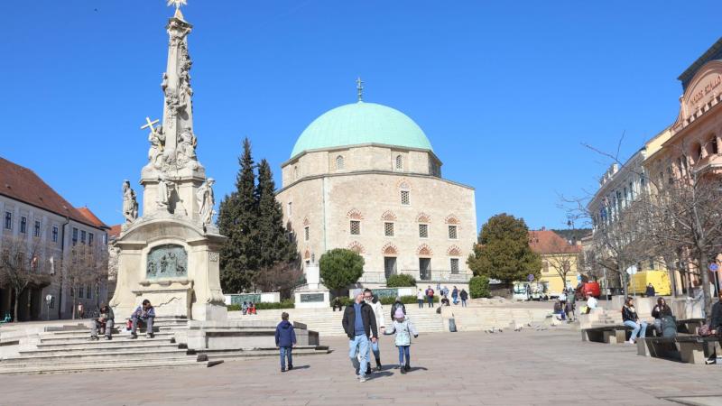 BAMA - Közeleg az extrém hőség! Vajon hamarosan elővehetjük a rövidnadrágokat? (GALÉRIA)