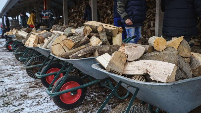 Debrecen önkormányzata jelentős mértékű támogatást biztosít a tüzelőanyag beszerzéséhez.