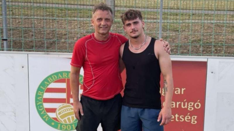 Mátraderecske büszke magyar bajnok futballistája Svájcban edzette ki aranyérmes sportolóját, aki a helvétek színeiben tündököl.