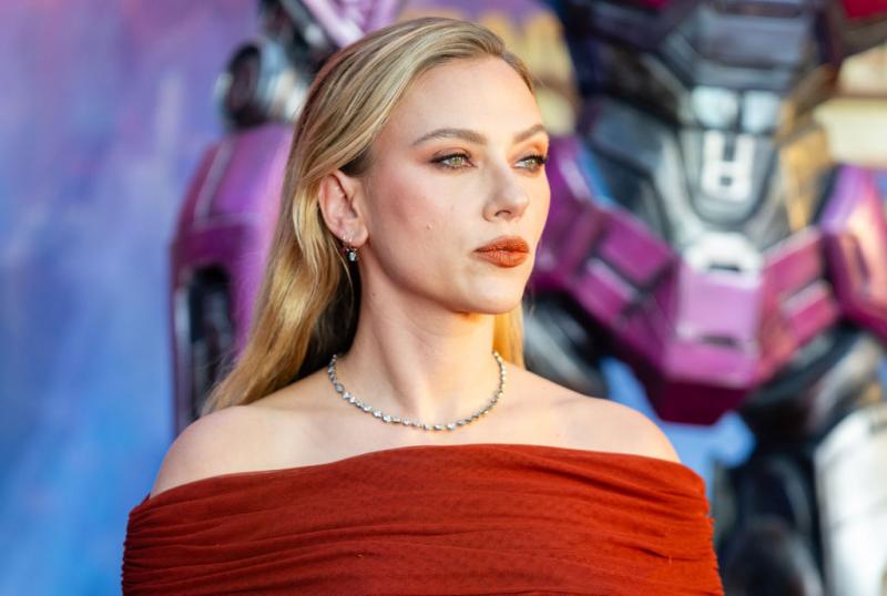 Scarlett Johansson, aki most ünnepli 40. születésnapját, gyermekkorában segélyből élt, fiatal felnőttként pedig túlságosan korán szembesült a szexualizációval. Mostanra pedig elmondhatja magáról, hogy belefáradt a válások világába. Élete különleges útja é