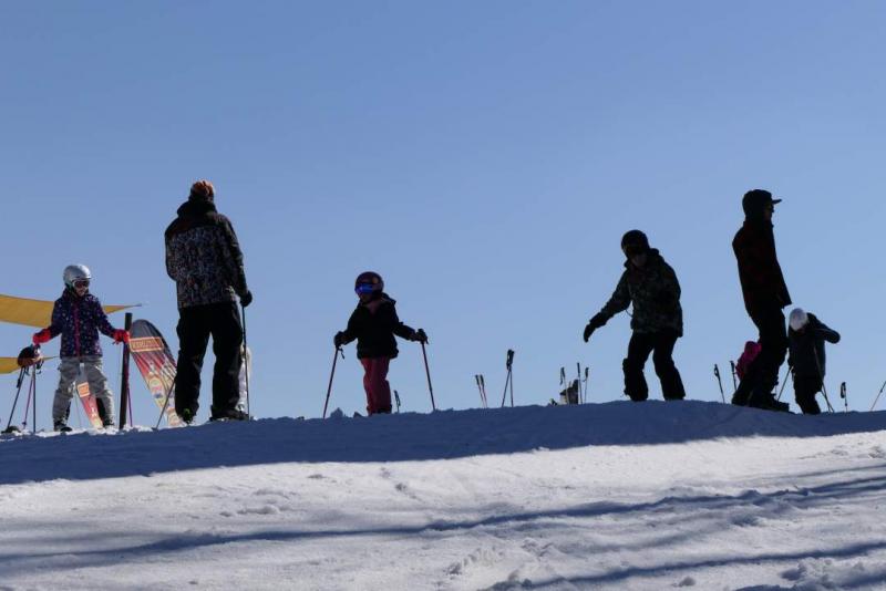 Húsz különböző hazai síközpont várja a téli sportok szerelmeseit, ahol a lécekre pattanhatunk és élvezhetjük a havazás adta örömöket. | ma7.sk