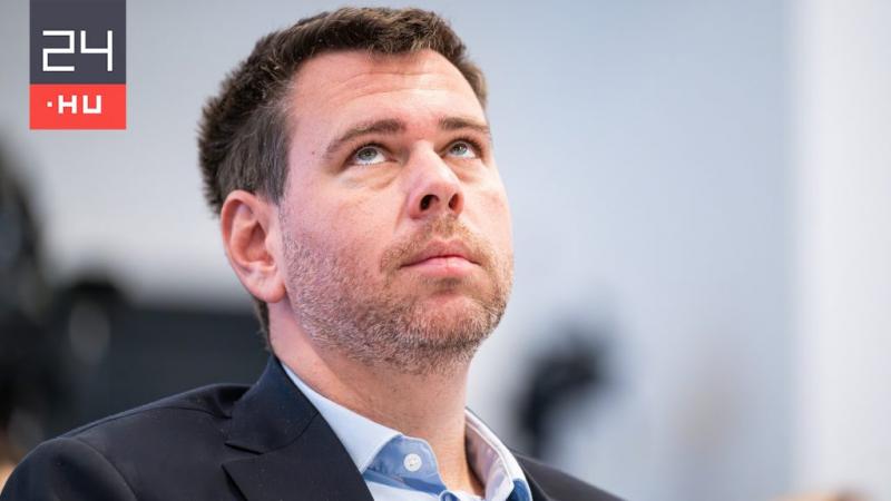 Vitézy Dávid és Baranyi Krisztina közös ülést szerveztek, amelynek célja a konkrét kérdések megvitatása volt. A találkozó során a résztvevők számos fontos témát érintettek, hogy elősegítsék a hatékony együttműködést.