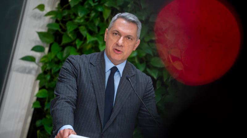 Lázár János: Kollár Kinga újra a magyar érdekek ellen tevékenykedik Brüsszelben, ezúttal a közlekedésfejlesztés került a célkeresztbe.