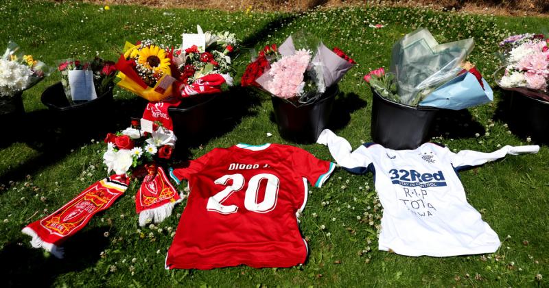 A Liverpool magyar labdarúgói is kifejezték tiszteletüket Diogo Jota iránt, leróva kegyeletüket a kiváló játékos előtt.