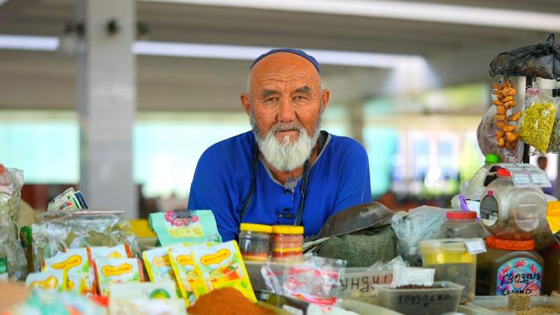 Üzbegisztán lenyűgöző bazárjai nem csupán a kereskedelem színhelyei; ezek a helyek a kultúra, a hagyományok és a helyi élet szívverései is.
