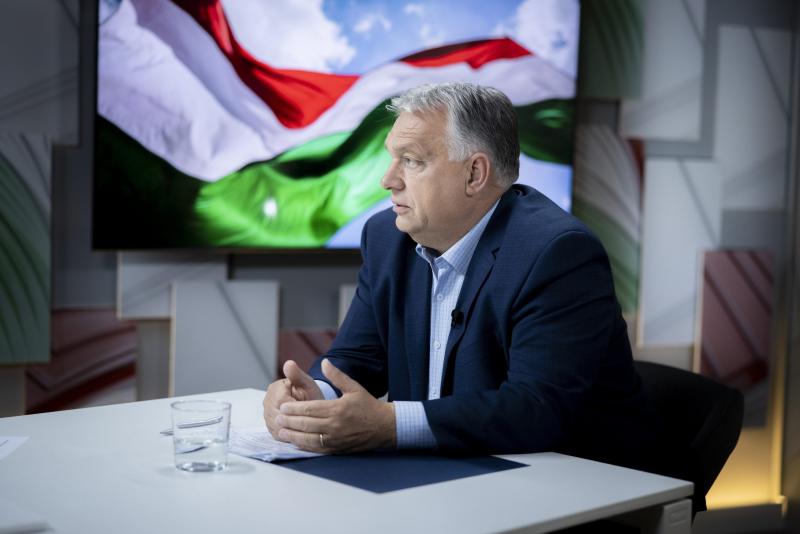 Orbán Viktor megjegyezte, hogy Zelenszkij számára véget ért a háború, és a helyzet kedvezőtlen fordulatot vett.